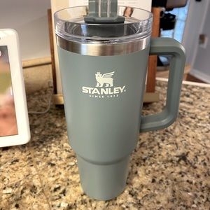 Stanley Adventure Quencher 40oz